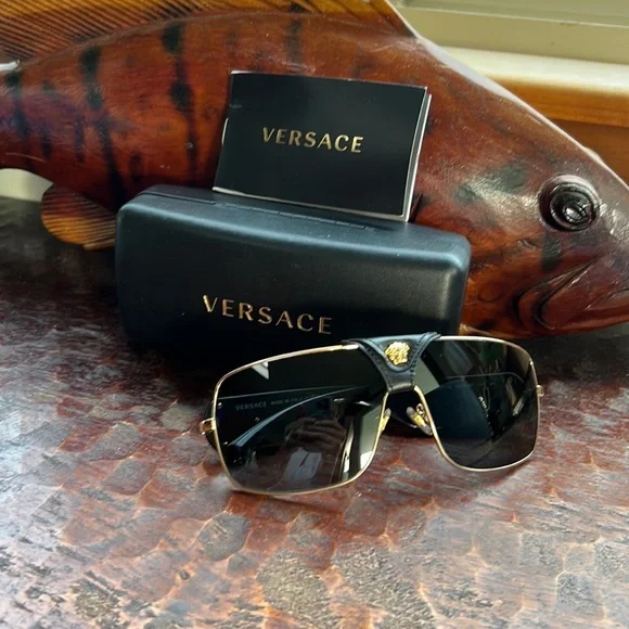 Versace Black and Gold Men's Sunglasses - Picture 12 of 14